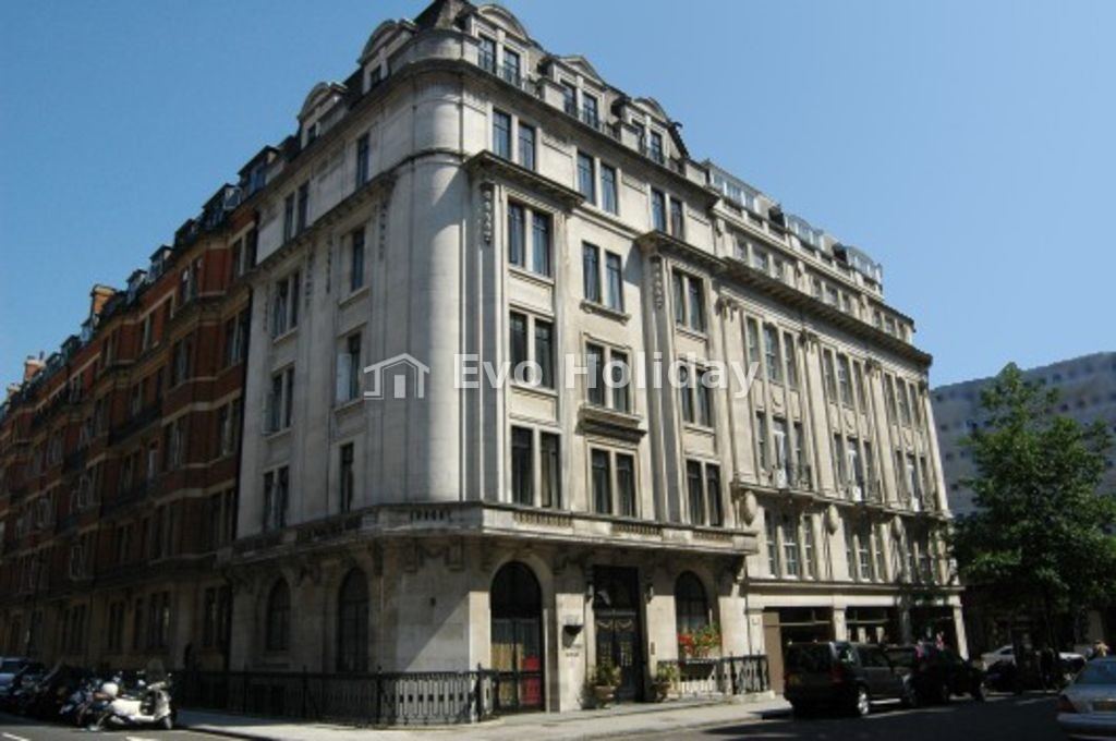 3 Extra Large Bedrooms At Oxford Circus, 3 Bathrooms