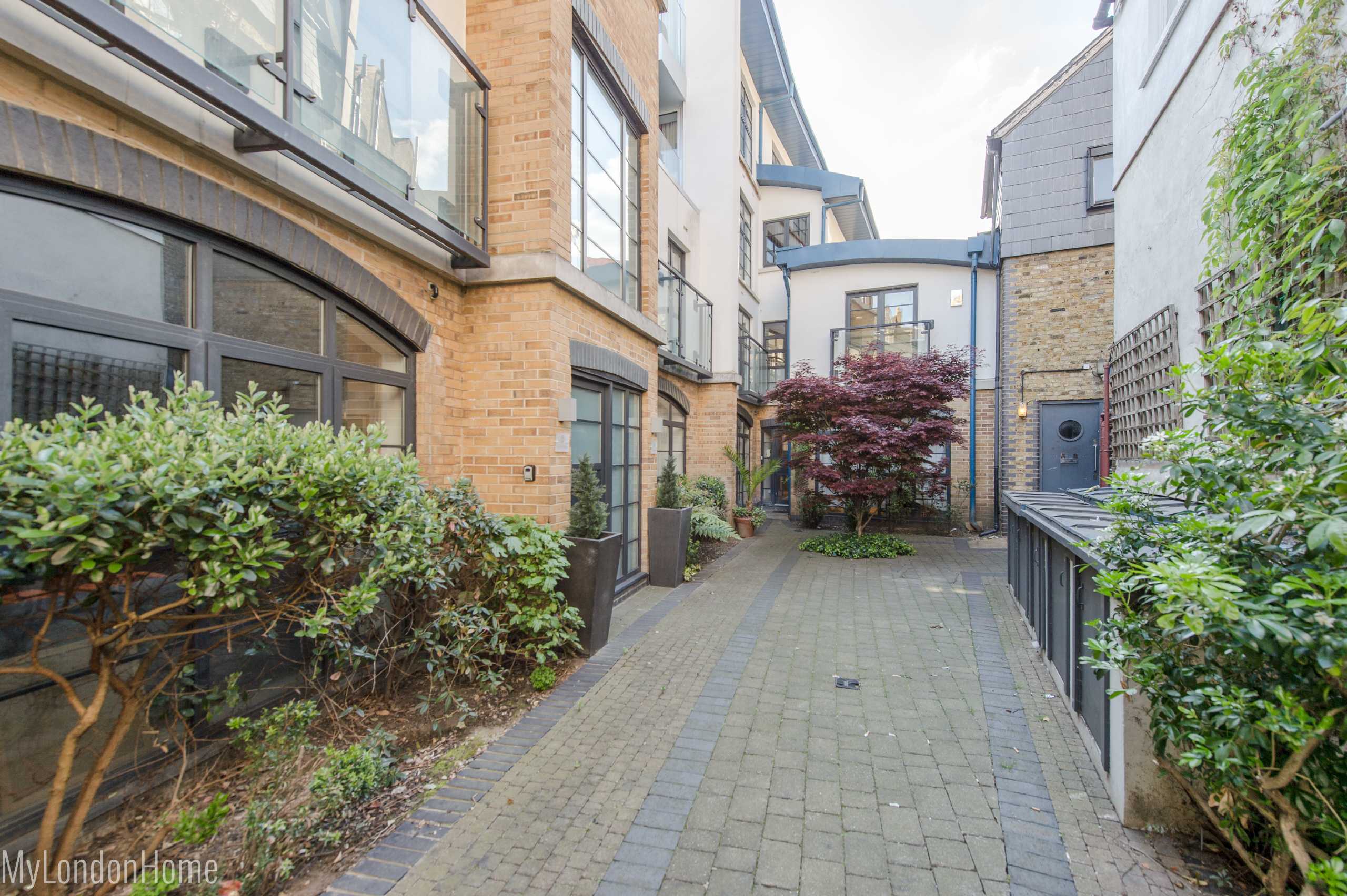 four bedroom just moments from Covent Garden