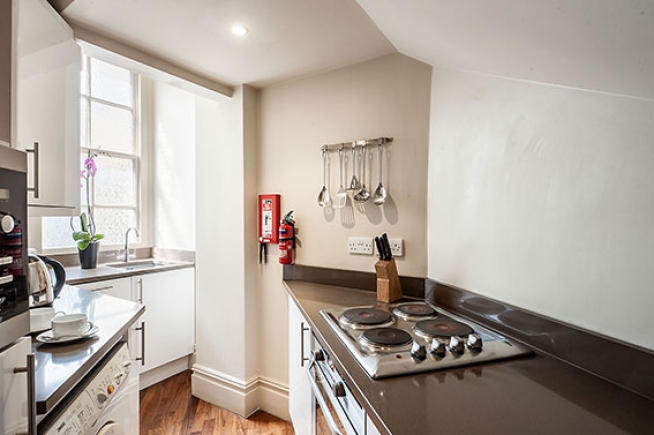 A stunning one bedroom apartment moments from Sloane Street