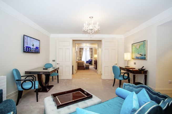 A beautiful apartment elegantly decorated