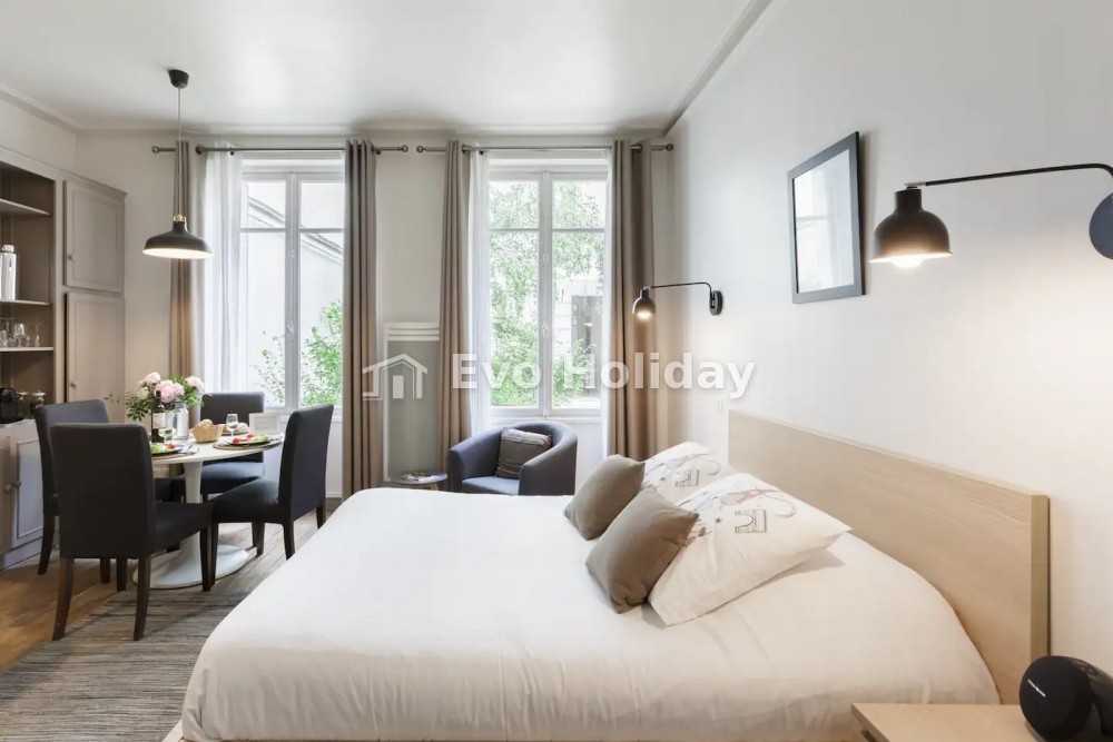 Apartment close to Eiffel Tower