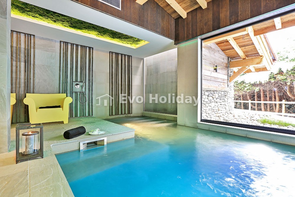 Luxury Chalet Laszlo in French Alps