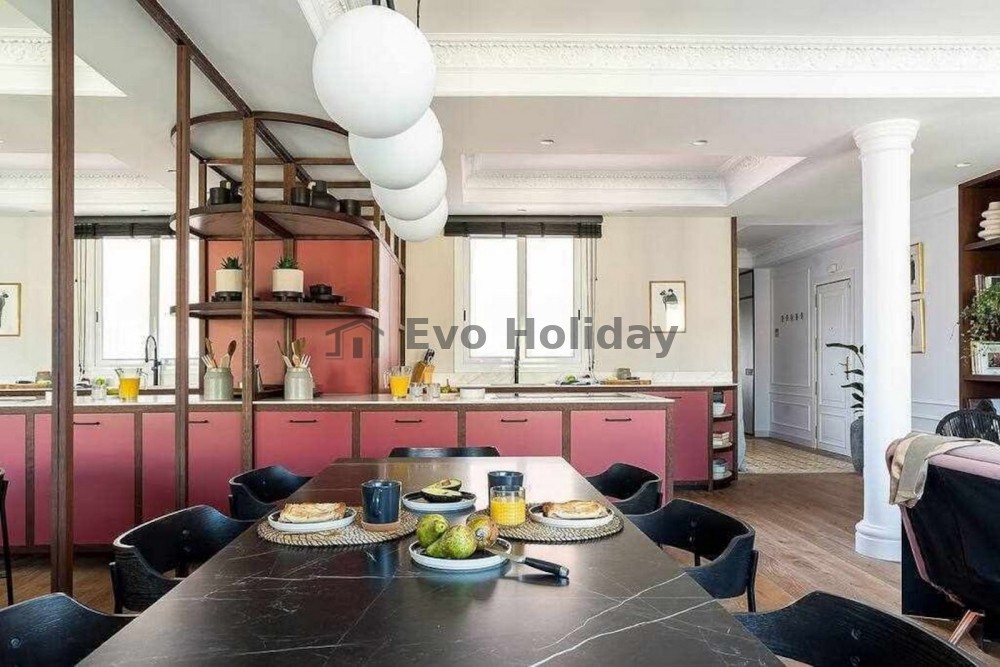 Apartment with huge 4 bedrooms