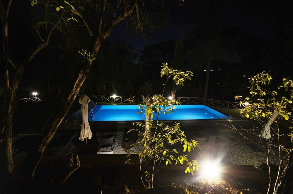 VILLA WITH HEATED SWIMMING POOL - JACUZZI SPA - SAUNA