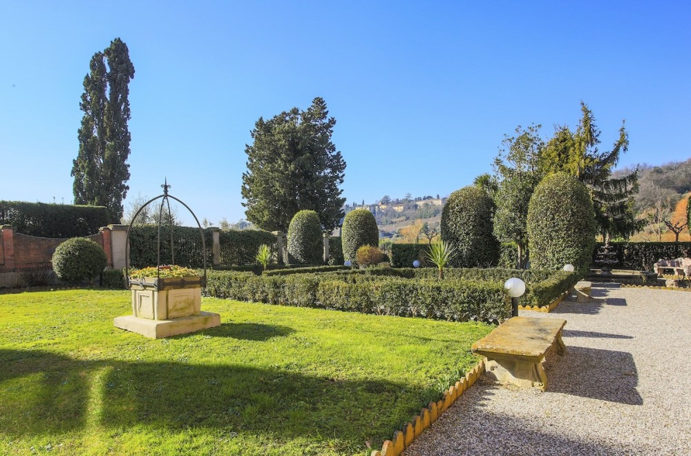 Villa with 6 bedrooms sleeps 14