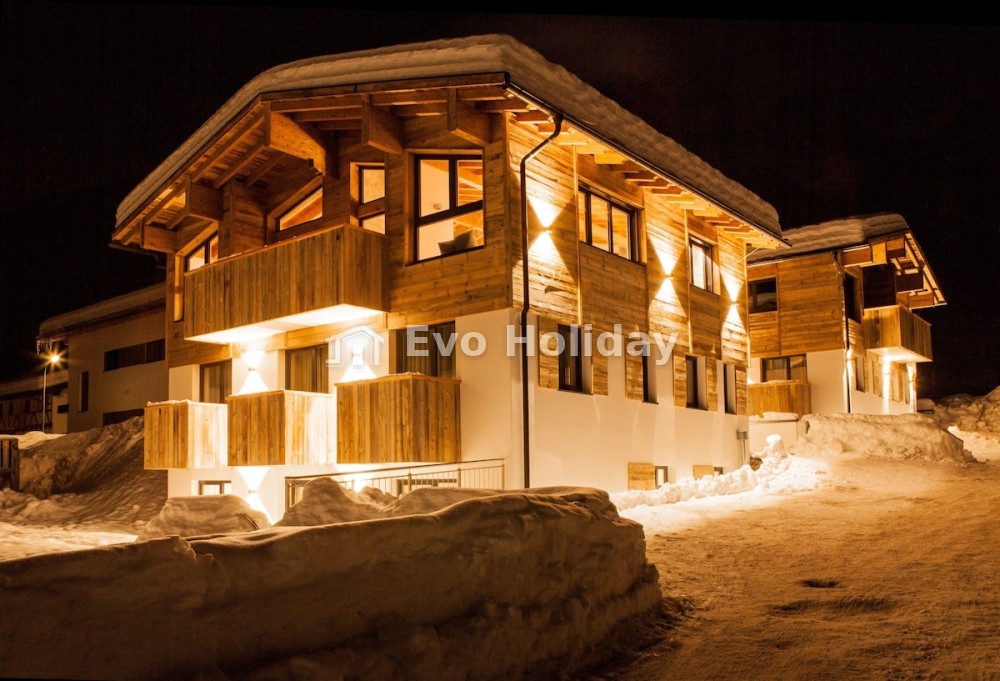 Arlberg Chalet with 5 bedrooms w/fireplace and sauna