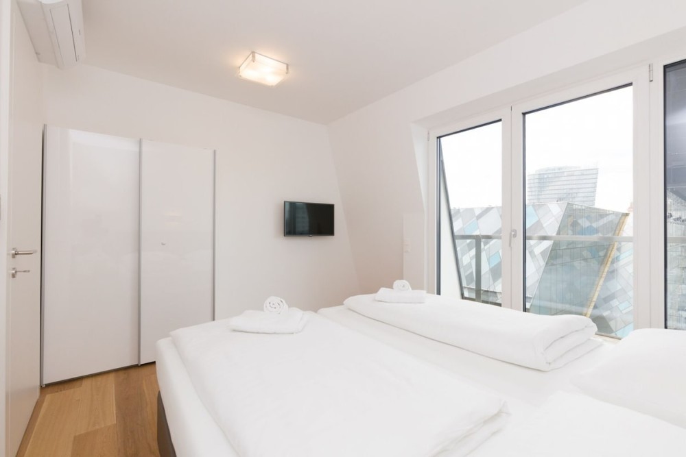 City Center apartment near River