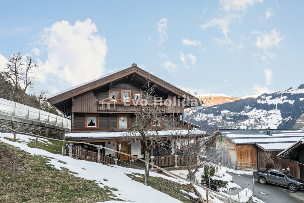 Chalet with Mountain View, Wi-Fi, Garden in Tyrol