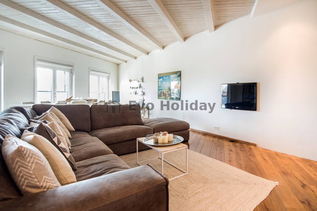 Very spacious and modern looking apartment