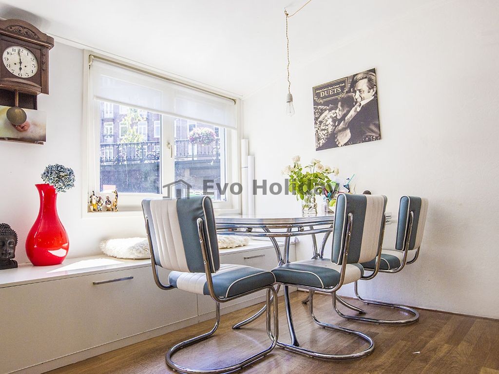 Centrally Located Family Houseboat Close To Dam Square, Museum District, Jordaan