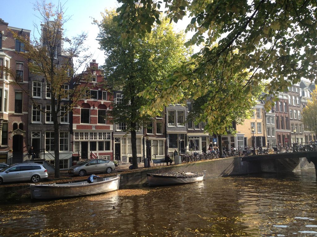 Canal View Apartment – Most Central Location in Town