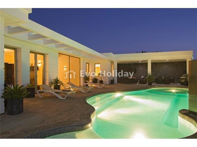Villa John
