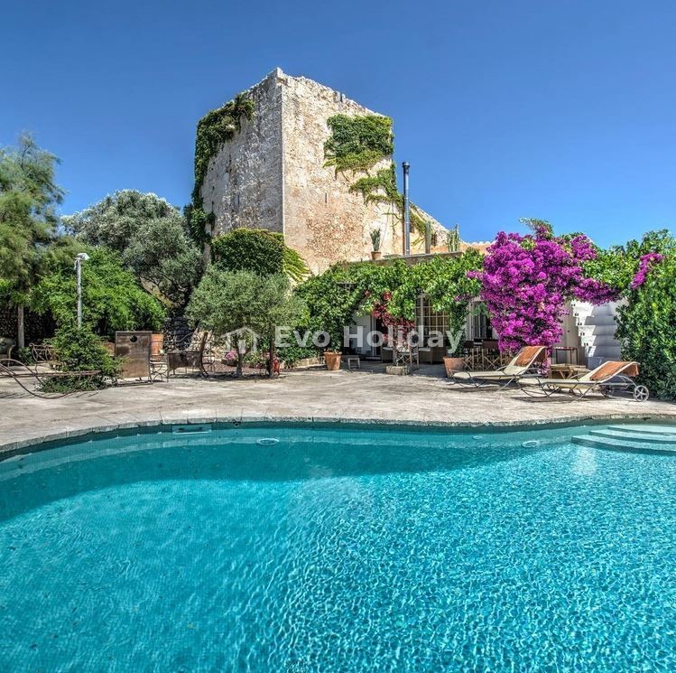 Villa Aurora