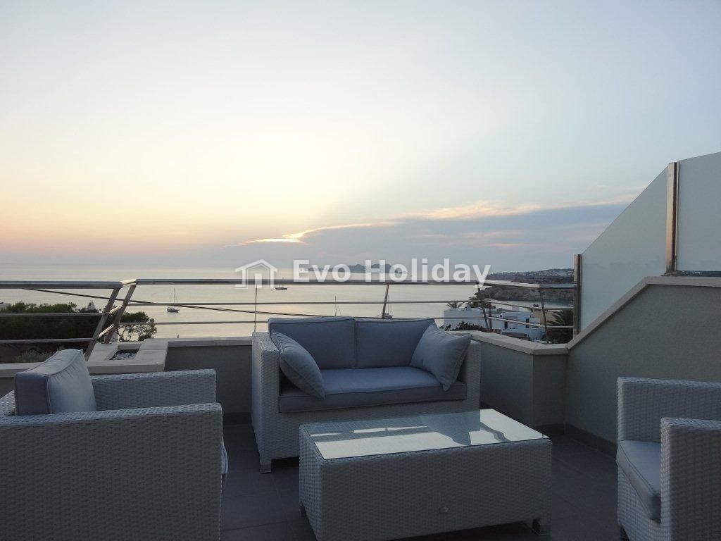 Extraordinary sunset views, brand new 3 bed duplex apartment