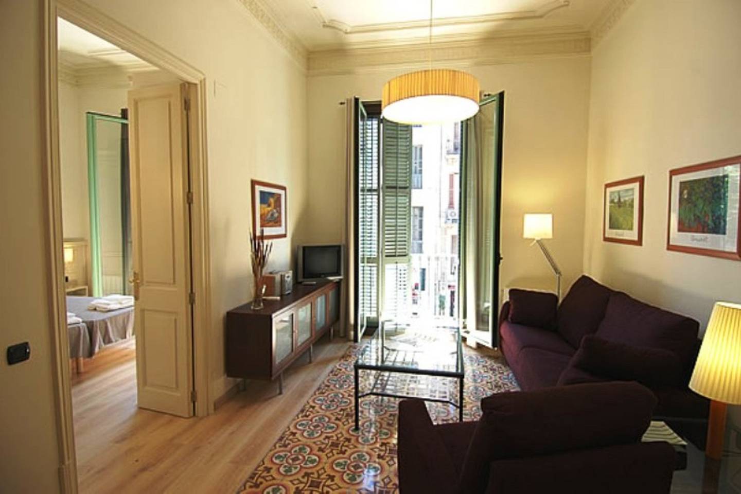 3 Bedrooms Central apartment