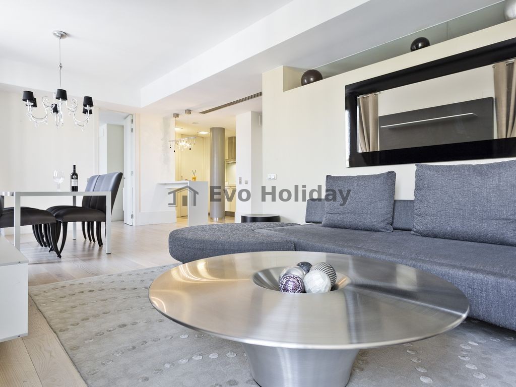 Luxury 2 bedroom apartment on Paseo de Gracia