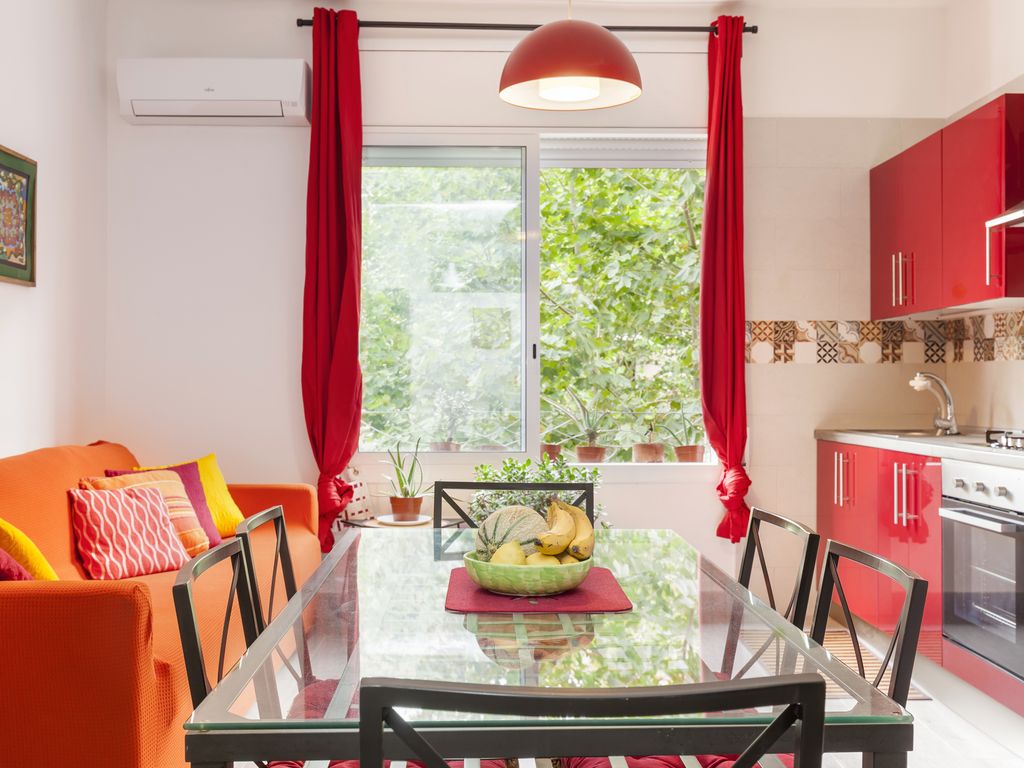 Very cosy, modern