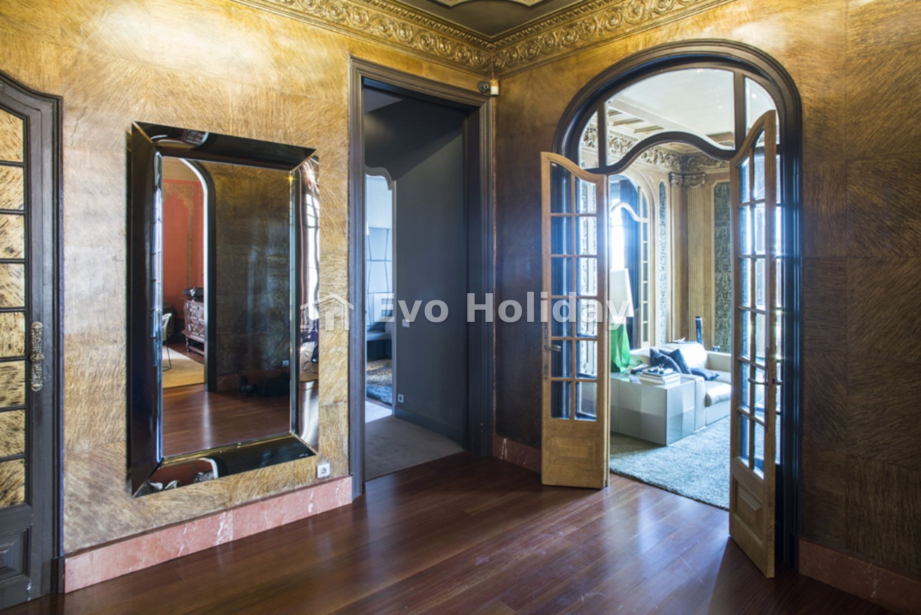 Apartment in Gothic Quarter